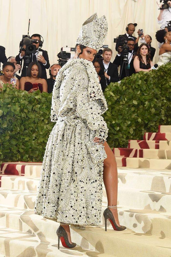 met gala 2018: cuoc chien lai den tu rihanna va katy perry - 1